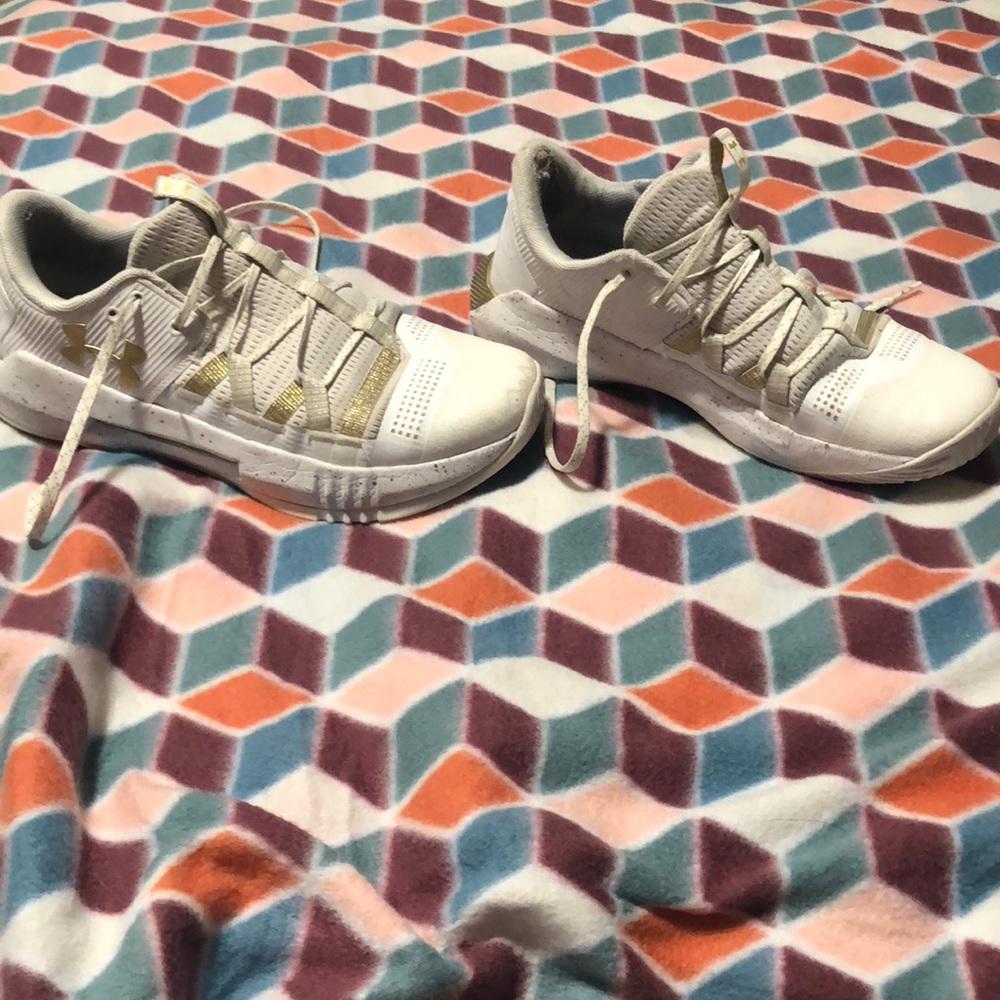 Under armour volleyball shoes